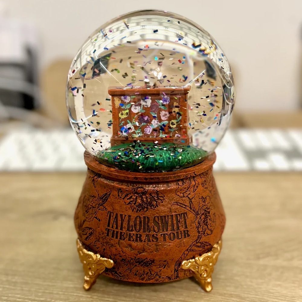 Taylor Swift The Eras Tour Snow Globe